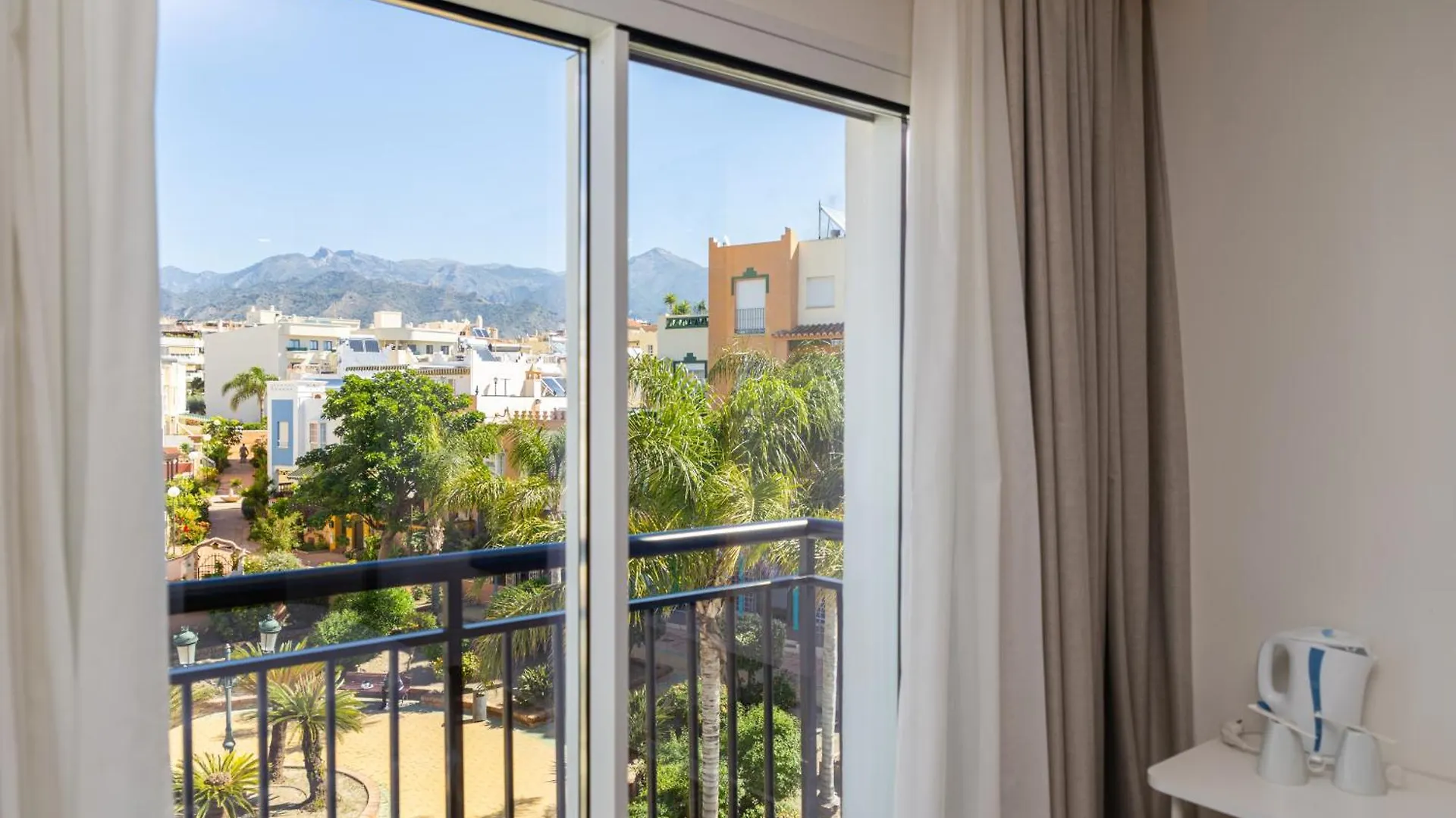 Perla Marina Otel Nerja 4*,  İspanya